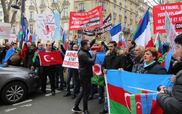 Protesters against Armenian aggression against Azerbaijan was attacked in Paris - PHOTOS, VIDEO